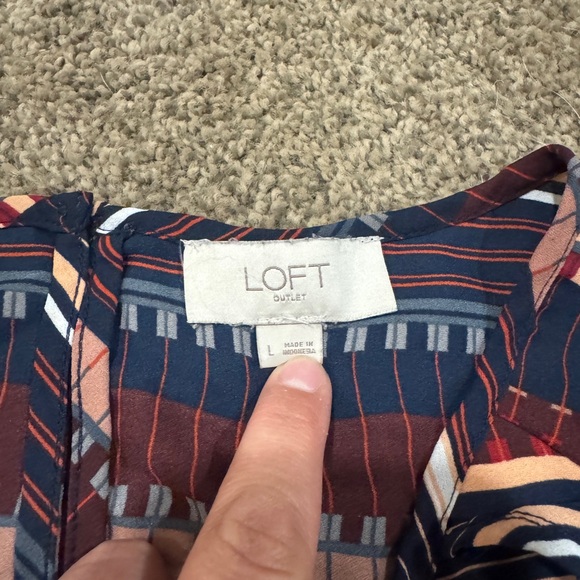 LOFT Multicolor Patterned Top - Picture 5 of 9
